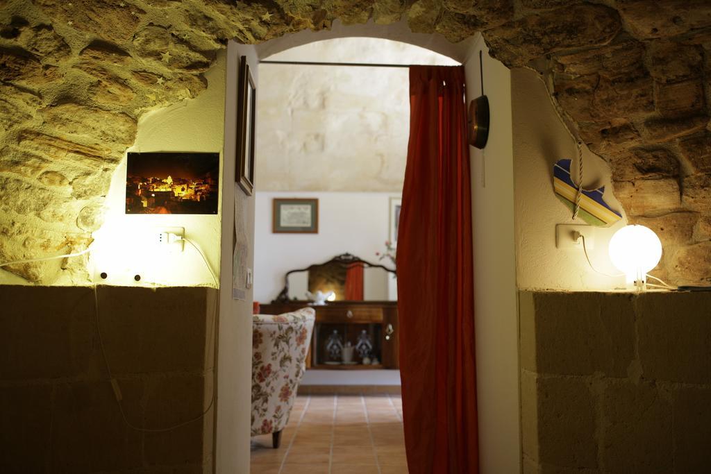 Tutte Le Albe Nei Sassi Daire Matera Oda fotoğraf